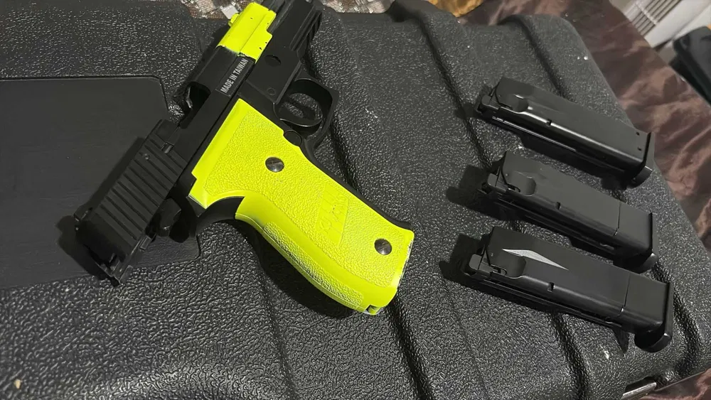 P226 – KJWorks - Com 3 Carregadores