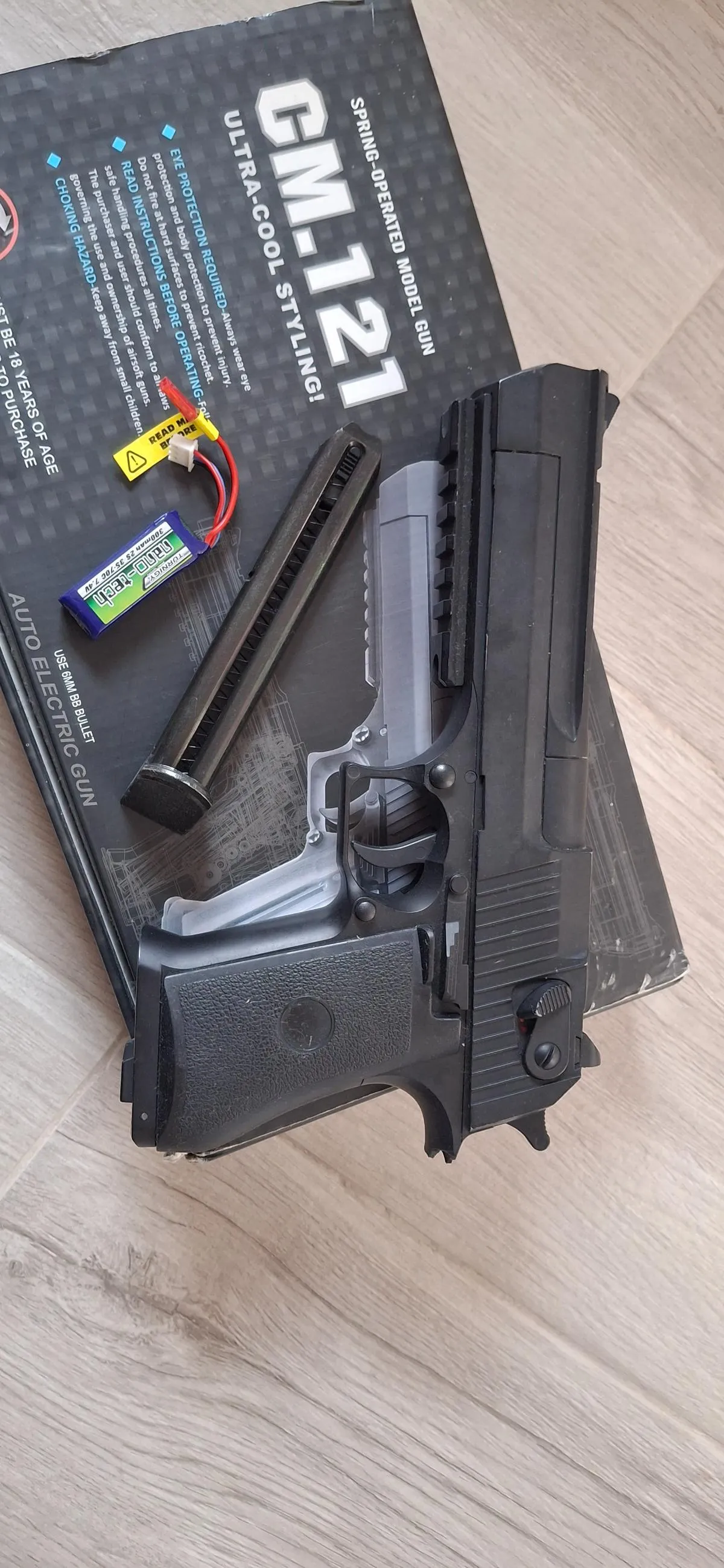 Desert Eagle CM121 Cyma
